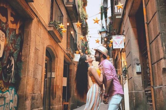 Private and Magical Photoshoot in Barcelona at Sagrada Familia