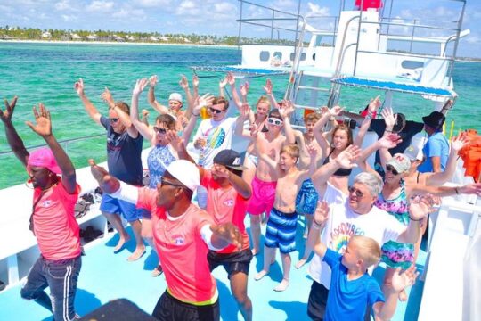 Party boat in Catamaran with Open Bar + Snorkeling