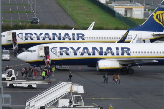 Private one way transfer from Paris to Beauvais airport