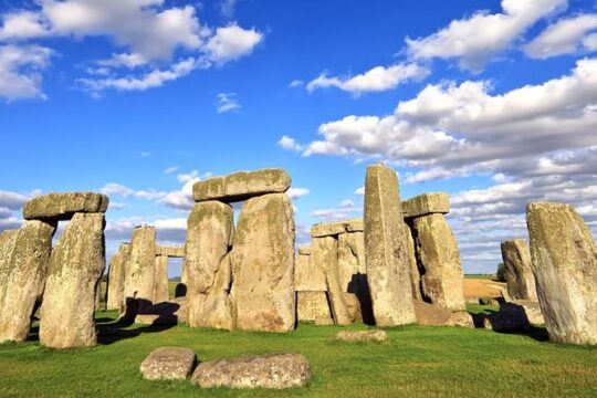 Heathrow Airport Arrival To Southampton Via Stonehenge