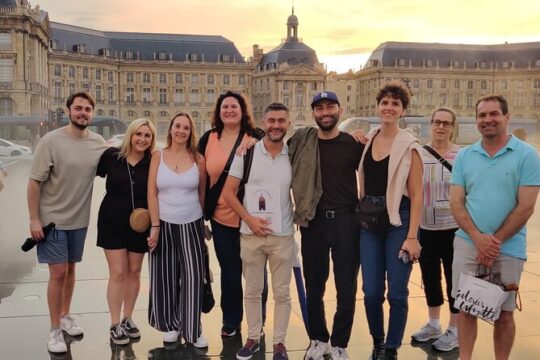 Exclusive ! Discover Vibrant Bordeaux at Night :Night Tour!