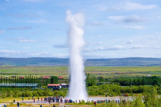 Private Golden Circle on the Rocks by Super Truck 4x4 in Iceland