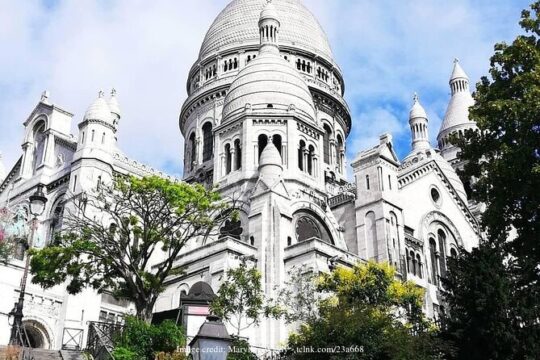 The Historic Heart of Paris: Private Walking Tour & River Cruise
