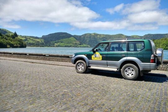 Jeep – Off-road Excursion w/ lunch – Sete Cidades (Shared)
