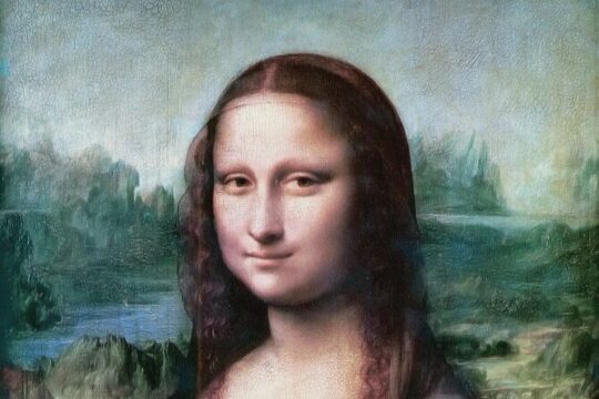 Louvre Skip The Line Semi Private with Ticket included in Paris