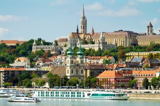 Full-Day Private Trip from Vienna to Budapest