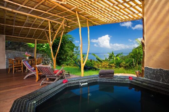 Private Transfer : Tahiti Airport to Vanira Lodge