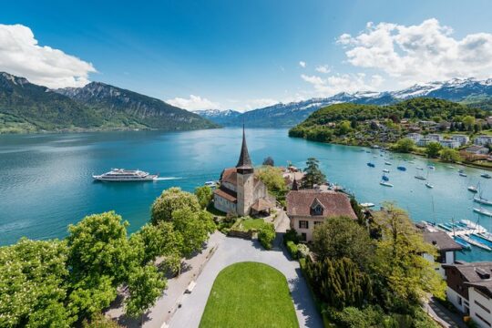 The heart of the Bernese Alps (Private Tour)