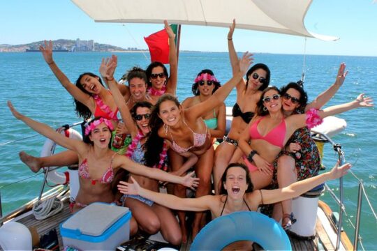 Hen Party in Lisbon on a vintage Sailboat