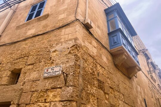 Three cities walking tour incl. entrance to Inquisitor's palace