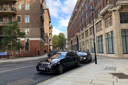 Private Transfer to Windsor Castle (Including Tickets) 3 passengers