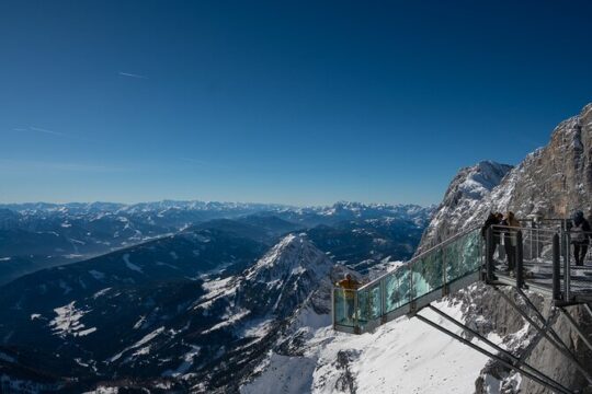 Breathtaking Mountains in One Day Trip from Vienna to Dachstein