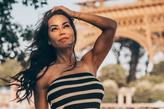 1-Hour Private Photoshoot in Paris