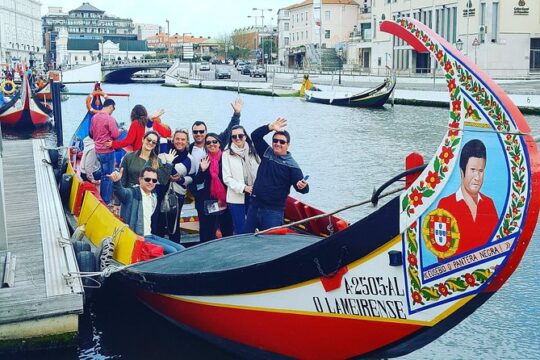 Transfer small group from Lisbon to Porto with stops in Fatima, Coimbra, Aveiro
