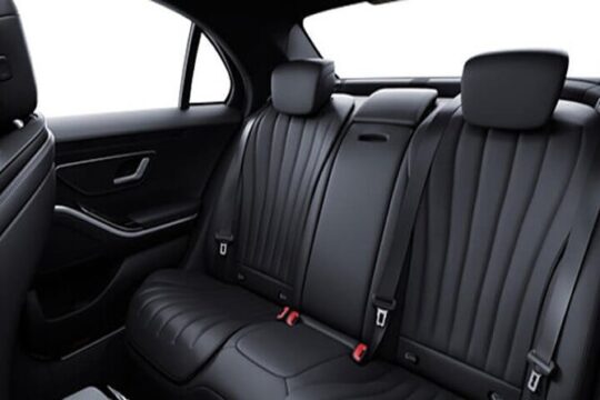 Private round trip: Lisbon Airport LIS to Estoril, Cascais, Sintra - car/minivan