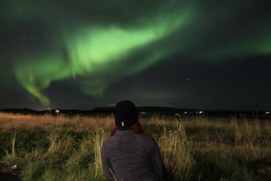 Northern lights hunt in a Super Jeep