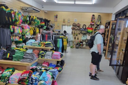 3 Hours Private Ocho Rios Shopping Tour from Runaway Bay