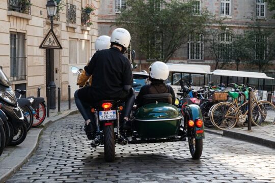 Private Side-Car Tour of Paris and Louvre Museum Entry