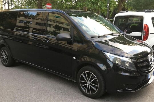 Transfer from Ciampino airport to Rome center with minivan