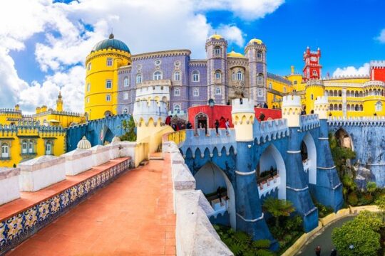 8 Hours Tour to Sintra, Pena Palace, Roca Cape Coast, and Cascais