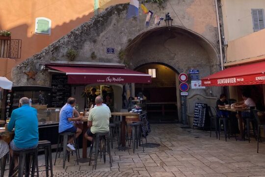 Private food tour of Saint Tropez with your tropezienne guide