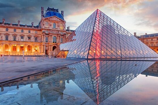 Louvre to Seine River Cruise Private Tour with Airport Pick up