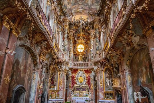 Historic Munich: Exclusive Private Tour with a Local Expert