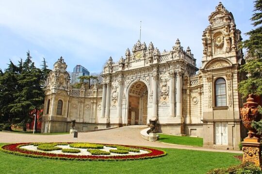 Istanbul Dolmabahçe Palace Private Tour with Transfers