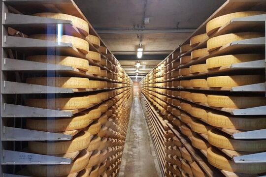 Private Swiss Cheese and Chocolate Tour from Interlaken