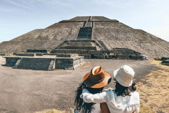 Half Day Teotihuacan and La Gruta