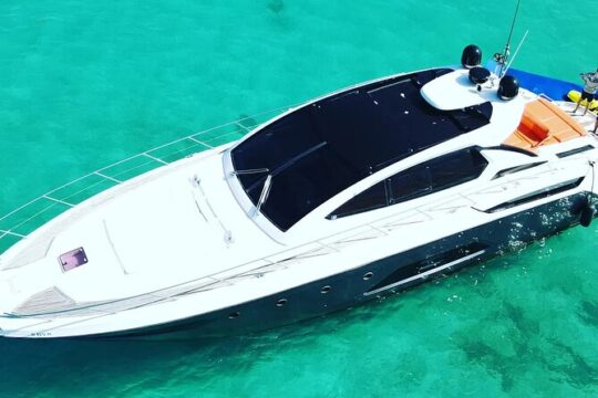4-Hour Private Yacht Tour on Cayo Icacos