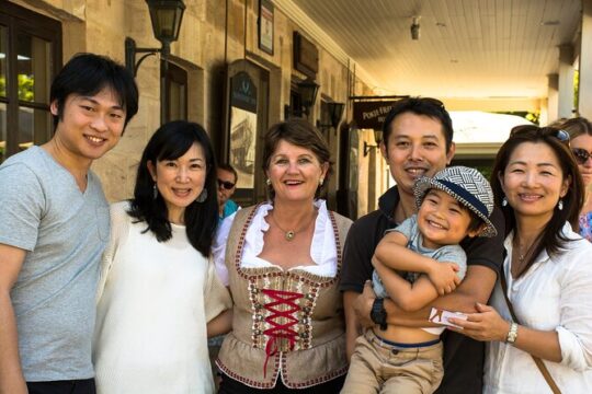 Strudel and Stroll Walking Tour in Hahndorf