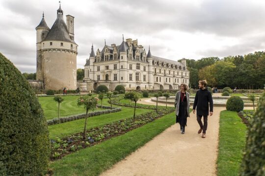 Loire Valley Castles Day Trip with Audio Guided Option from Paris