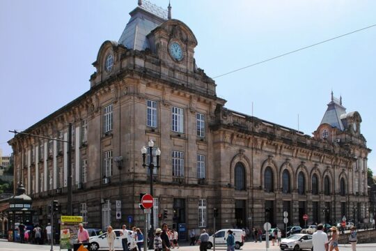 Porto Self Guided Walking Tour and Scavenger Hunt
