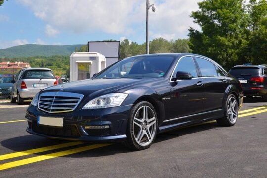 Private Luxury Transfer from Bourget Airport to Paris