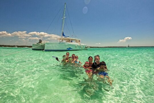 8 Hour Private Catamaran Adventure to Isla Saona Palmilla
