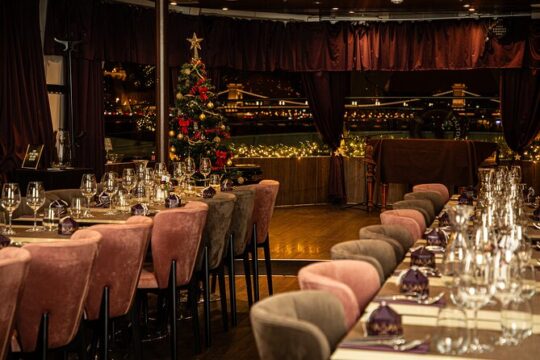 Christmas Dinner Cruise with Piano Battle Show