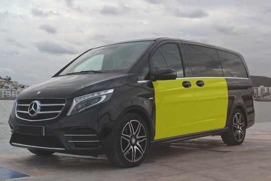 Taxi - Cab - Private transfer from Barcelona City Centre to Barcelona airport