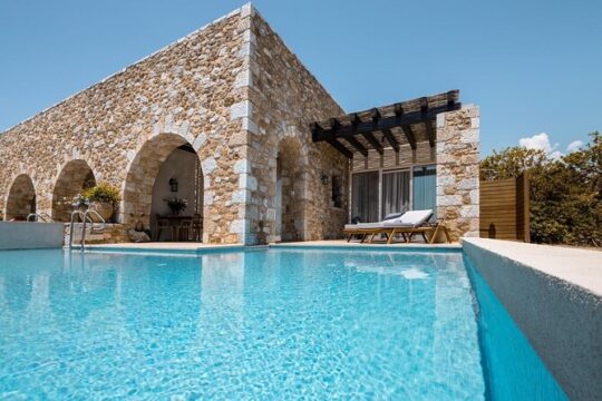 Private Transfer from Athens Airport To Costa Navarino Hotel