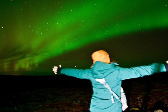 Northern Lights Tour in 4x4 with chocolate, pastries. Small group