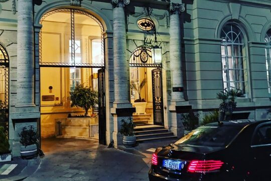 transfer by luxury car from the airport, station, etc., to the city of Naples