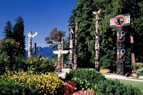Small Group Vancouver City Tour to Experience Sea Sky and Land
