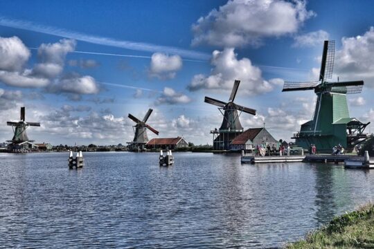 Zaanse Schans, Volendam & Edam: Private tour (Max 4 per)