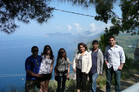 Day trip to Cinque Terre by Deluxe minivan & Hiking