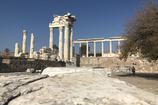 Private Pergamon Day Trip from Istanbul with Flights