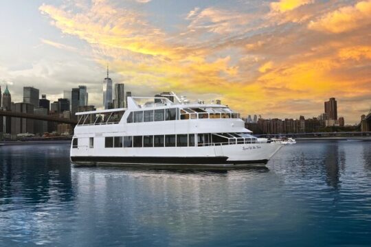 NYC July 4th Fireworks Cruise with Dinner, Open Bar and Music