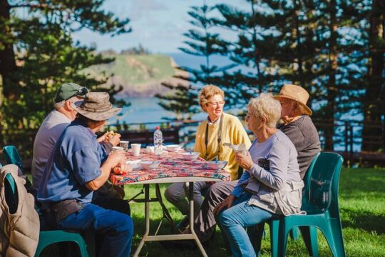 Breakfast Bushwalk & Clifftop BBQ Tour