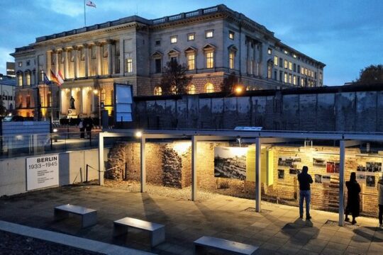 Berlin By Night by Private Minivan Highlights and Taylor made