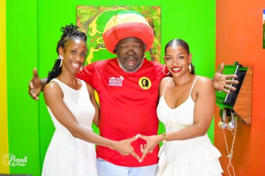Private Tour in Bob Marley Museum with Lunch at Hellshire Beach