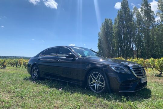 Lisbon Airport to city Transfer with Luxury Car